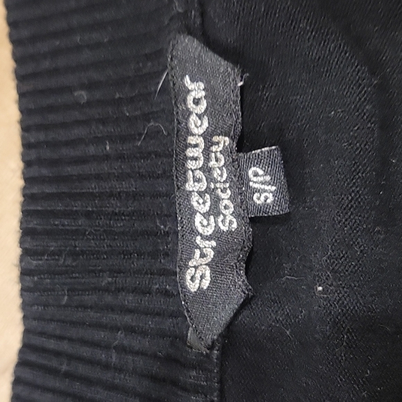 Sweater - Picture 2 of 4